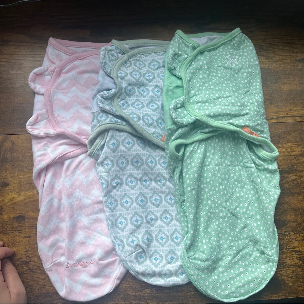 SwaddleMe Small Infant Swaddle Lot of 3 Chevron Green Blue Adjustable Baby Wraps